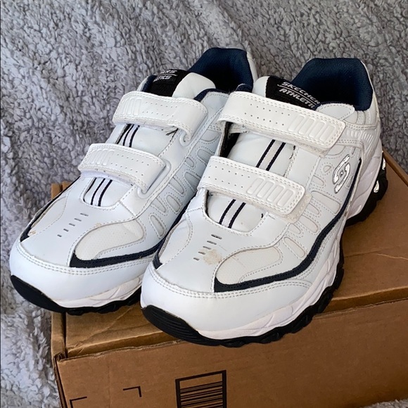 skechers size 14 extra wide